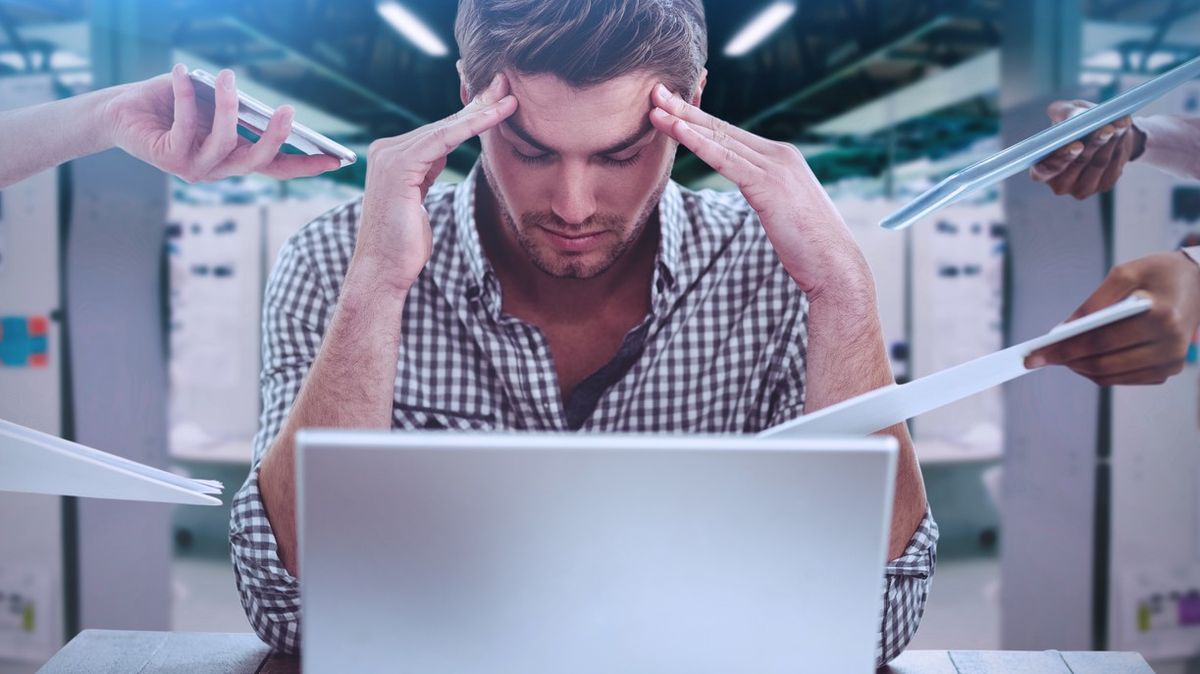 Lidi v práci nejvíce trápí nedostatečné výdělky a vysoký stres